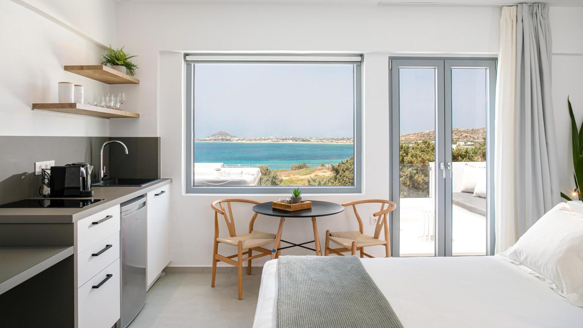 Seanfinity Beachfront Suites Микри-Вигла Экстерьер фото